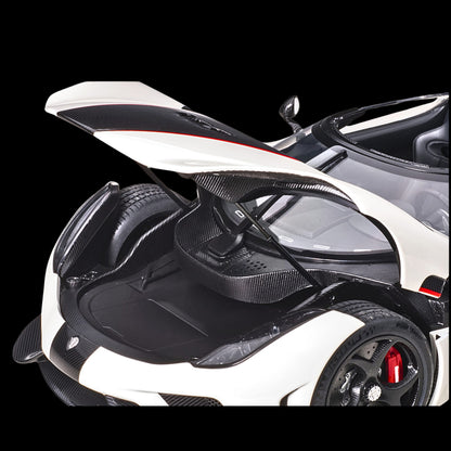 Koenigsegg Regera White with Black Carbon and Red Stripes 1/18 Model Car by Autoart