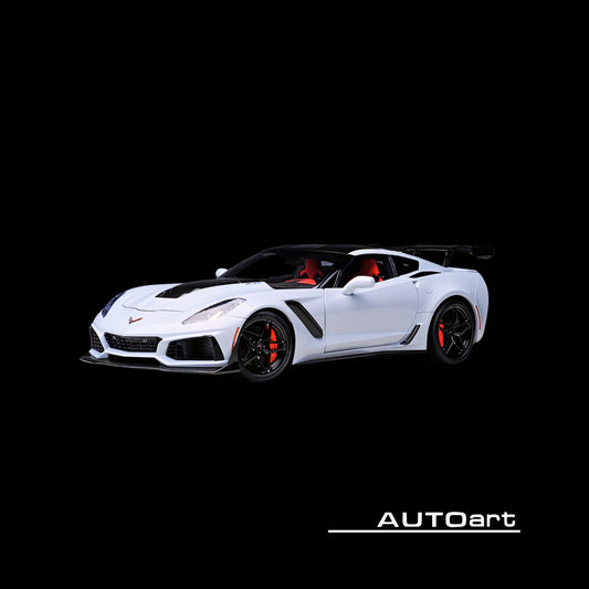 2019 Chevrolet Corvette C7 ZR1 Ceramic Matrix Gray Metallic with Carbon Top 1/18 Model Car by Autoart