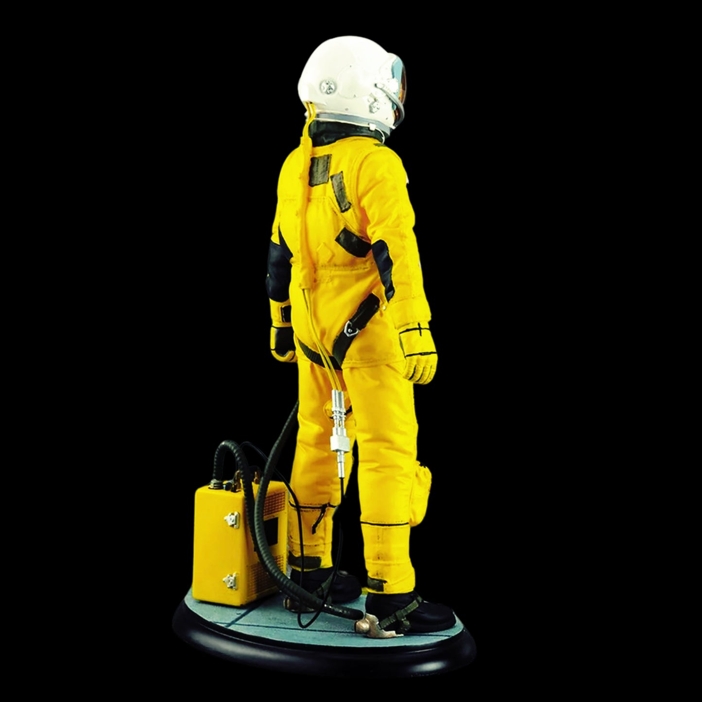 U-2 "Dragon Lady" Pilot Polyresin Statue "Statue Series" 1/8 Scale Model by Hobby Master.