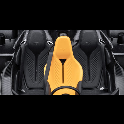 AUTOart McLaren Speedtail Supernova Silver Metallic w/ Black Top + Suitcase Accessories 1/18 Model Car (Opening Doors/Trunks)