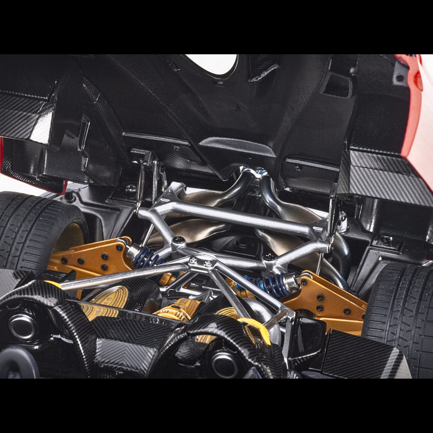 Pagani Huayra Roadster Rosso Monza Red and Carbon with Luggage Set 1/18 Model Car by Autoart