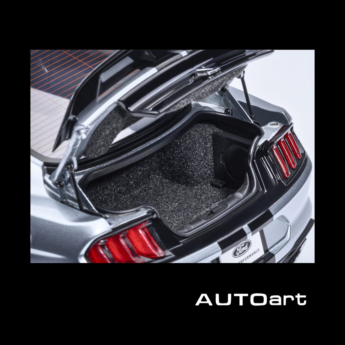 AUTOart Ford Mustang Shelby GT500 Iconic Silver Metallic w/ Black Stripes 1/18 Composite Model Car (Opening Hood/Doors/Trunk)