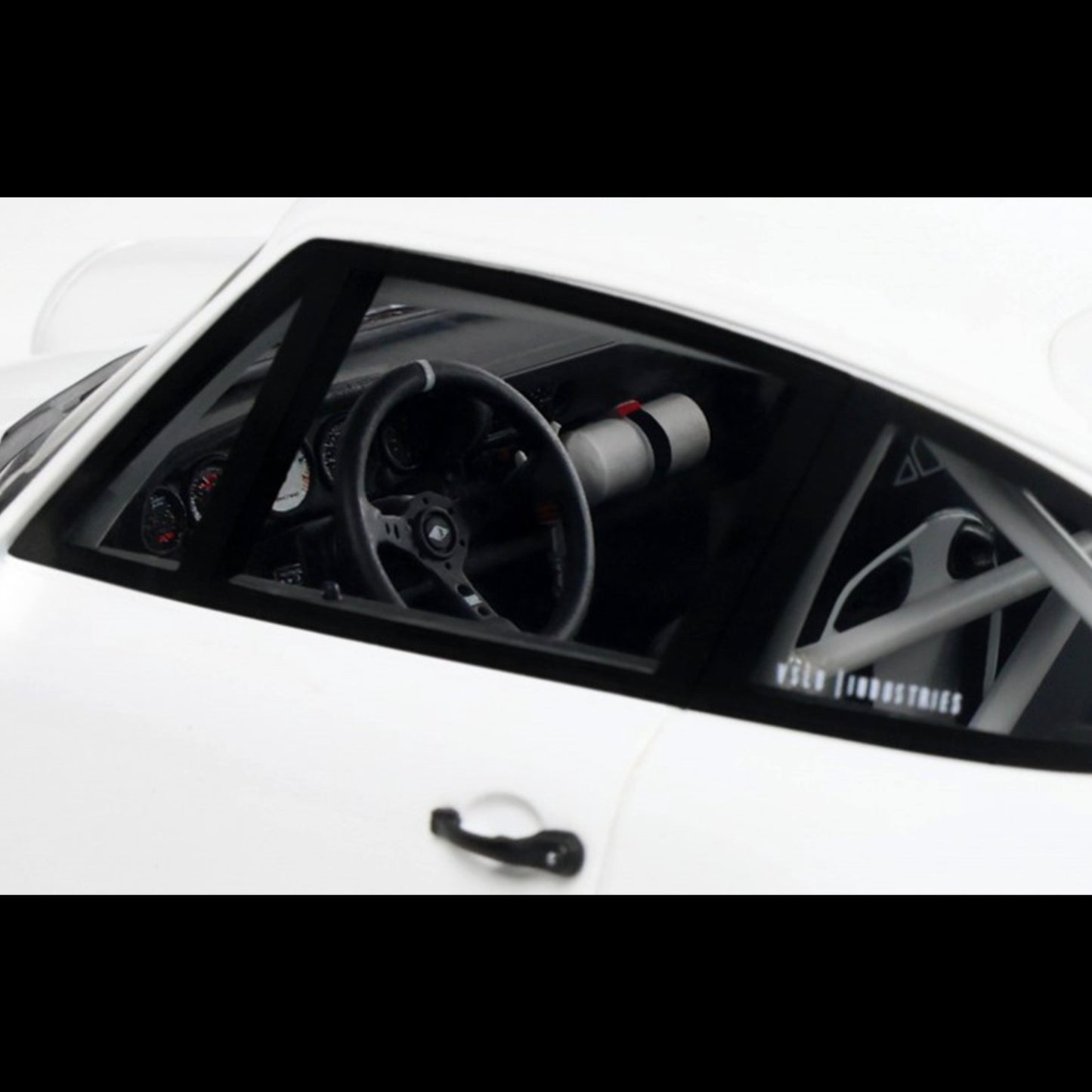 2024 Strosek GIGA (Porsche 911) White 1/18 Resin Model Car – GT Spirit (Brand New)